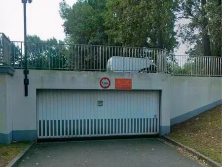 place de parking sécurisée  la madeleine  proche vieux lille