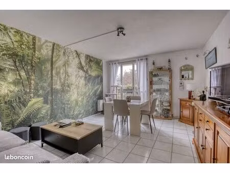appartement 5 pièces 82 m²