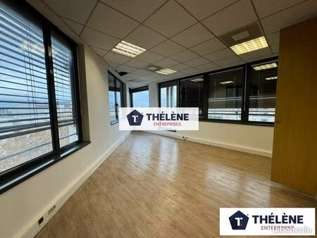 bureaux 333 m²