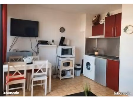 studio cabine avec balcon a 150m de la mer