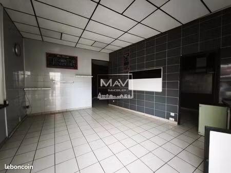 local commercial 70 m²