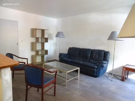 slt pour étudiants(tes) face à la catho 3 pièces 70m² lumineux  dans résidence sécurisée  