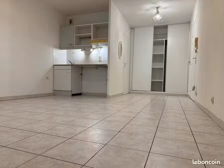 studio non meublé 26 m² – centre-ville montpellier – place carnot
