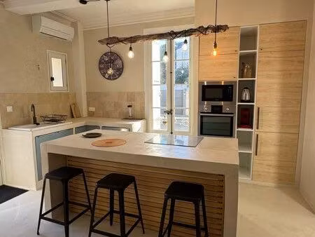 appartement meublé 45 m² – cour 45 m² – parking – vue hérault – grau d’agde