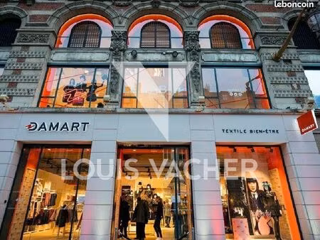 local commercial 793 m²