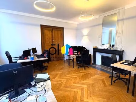 bureaux 61 m² arras