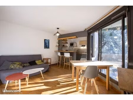 f2 + grande terasse quartier supagro