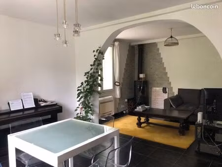 maison meublée sur 2 étages