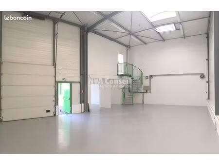 local 148 m² taverny