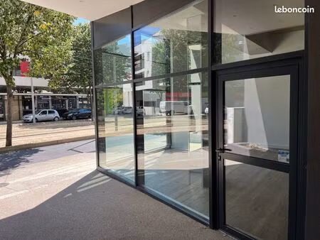 local commercial de 71m2