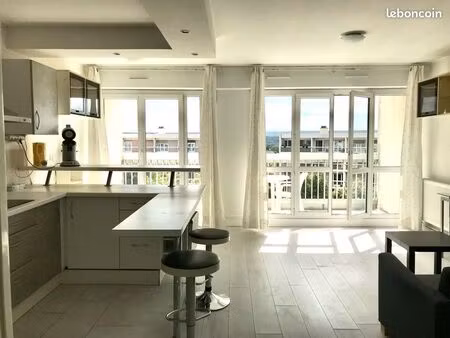 t3 duplex cergy centre