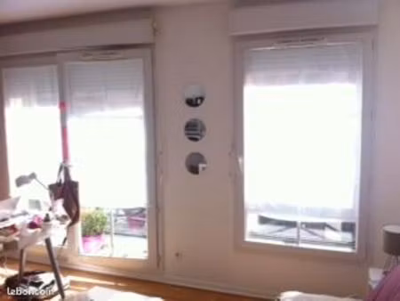 studio avec balcon+ parking - secteur vauban - catho