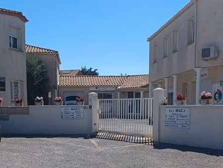 bureau local 22m2 (sanitaire privé climatisation fibre 1 place de parking attribuée ss fra