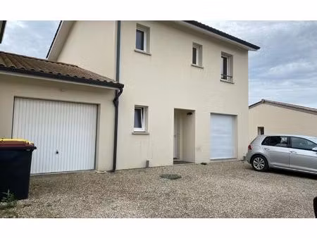 location maison  104 m² t-4 à créon  1 108 €