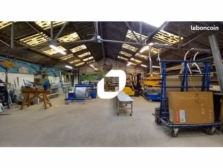 local d'activité 307 m²