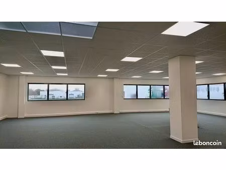 bureaux récents 162 m² – la chapelle-d’armentières (zone de la houssoye)