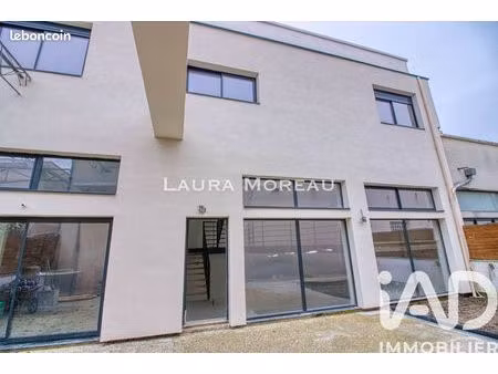 loft/atelier/surface 5 pièces 171 m²