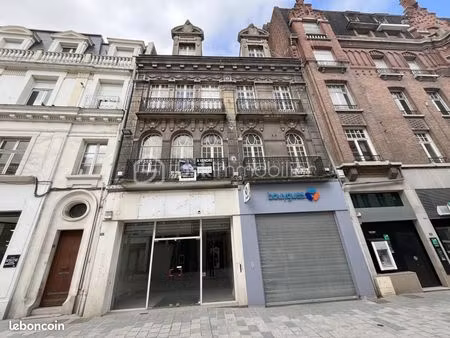 local bureaux 646 m²