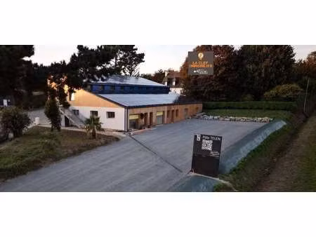 location bureaux et commerces à plomodiern (29550) : à louer / 135m² plomodiern
