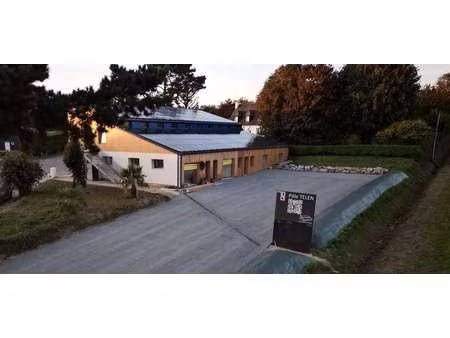 location bureaux et commerces à plomodiern (29550) : à louer / 70m² plomodiern