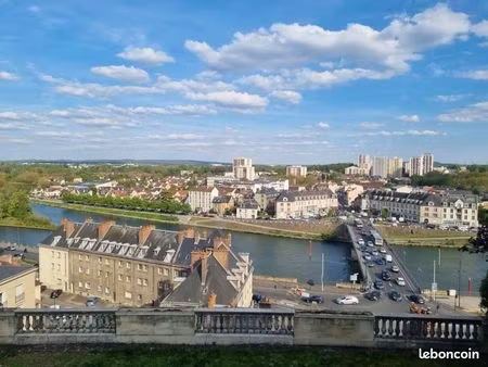 local commercial 90 m²