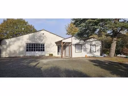 location bureaux et commerces au cellier (44850) : à louer / le cellier