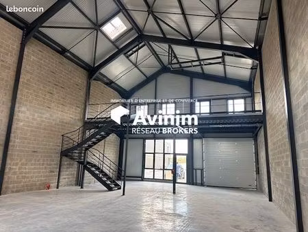 local 271 m² groslay