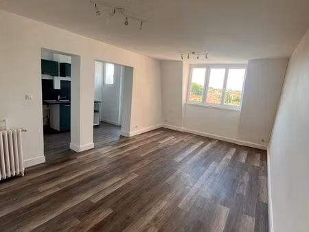 appartement t4 de 84m² lumineux en résidence disponible