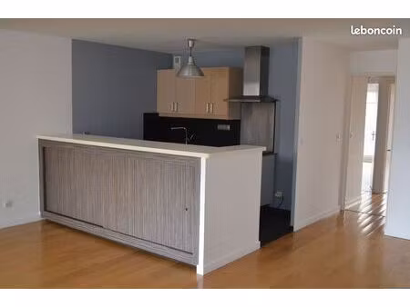 t3 80 m² vieux lille – balcons  garage box  cave  ascenseur