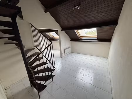 location appartement 3 pièces 41 m² à vesoul (70000)  490 €
