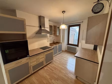 location meublée appartement 2 pièces 51 m² à vesoul (70000)  500 €