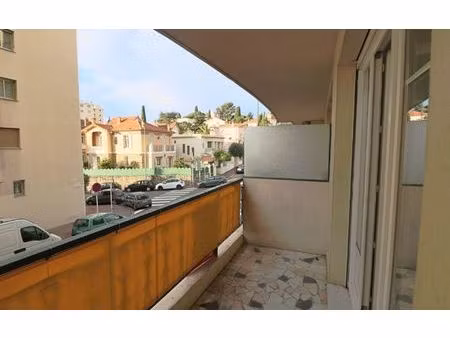 location appartement  m² t-1 à cannes  636 €