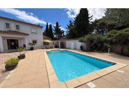 immeuble marguerittes m² t-7 à vendre  450 000 €