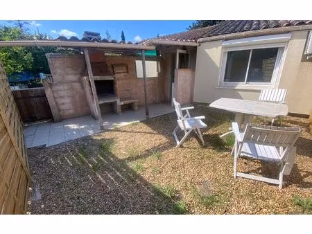 location appartement  m² t-2 à ollioules  905 €