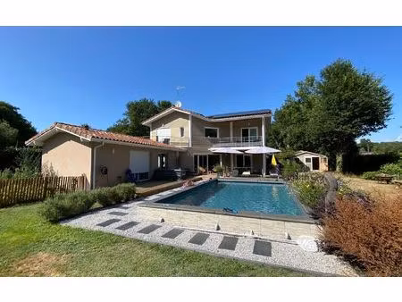 maison azur m² t-5 à vendre  770 000 €