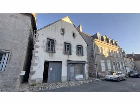 charmante maison historique à boussac