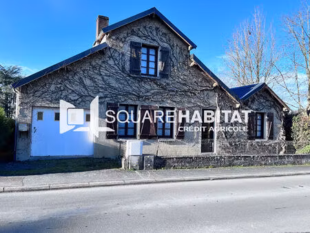 maison en plein centre de cerizay