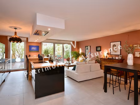 exclusivité - à vendre - appartement « maison » t6 haut de gamme de 118 m² - fontaines sur