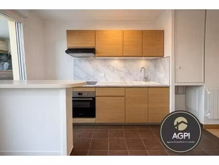 appartement à vendre de 42 m² rénové avec jardinet – longj