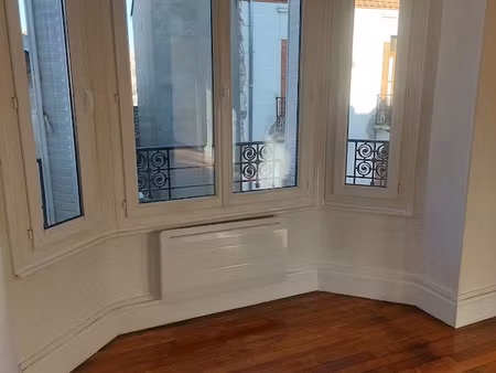 appartement très lumineux et refait à neuf proche mairie à v