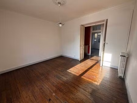 idéal profession libérale  avocat... appartement bureaux 3 pièces  proche tribunal  53m² +