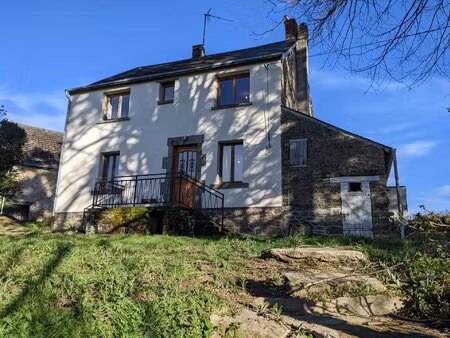 charmante maison familiale rénovée de 3 chambres avec une mare sauvage