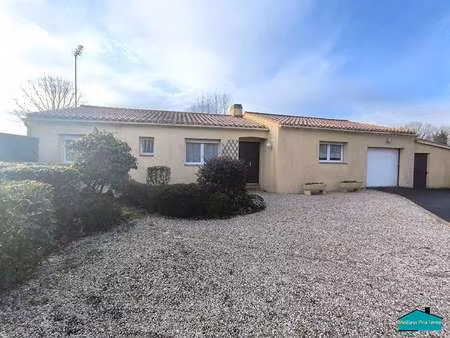 vente maison à challans (85300) : à vendre / 102m² challans