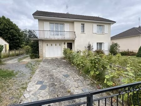 maison individuelle avec grand jardin et verger  proche des commodités
