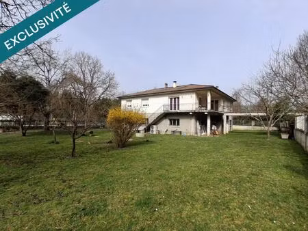 maison familiale 180m2  6 chambres sur parcelle 3000m2.