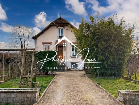 maison 5 pièces de 110 m2 à sens 89100