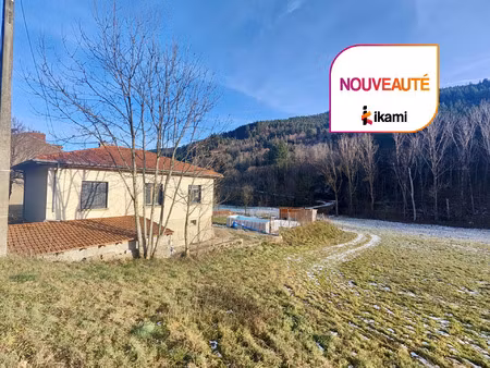 maison avec 3 chambres avec sous-sol complet