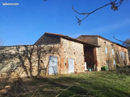 ferme lauragaise en pierre