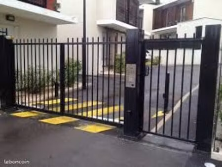 place de stationnement à louer – parking sécurisé