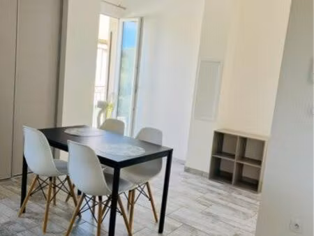 location  studio 31 m²